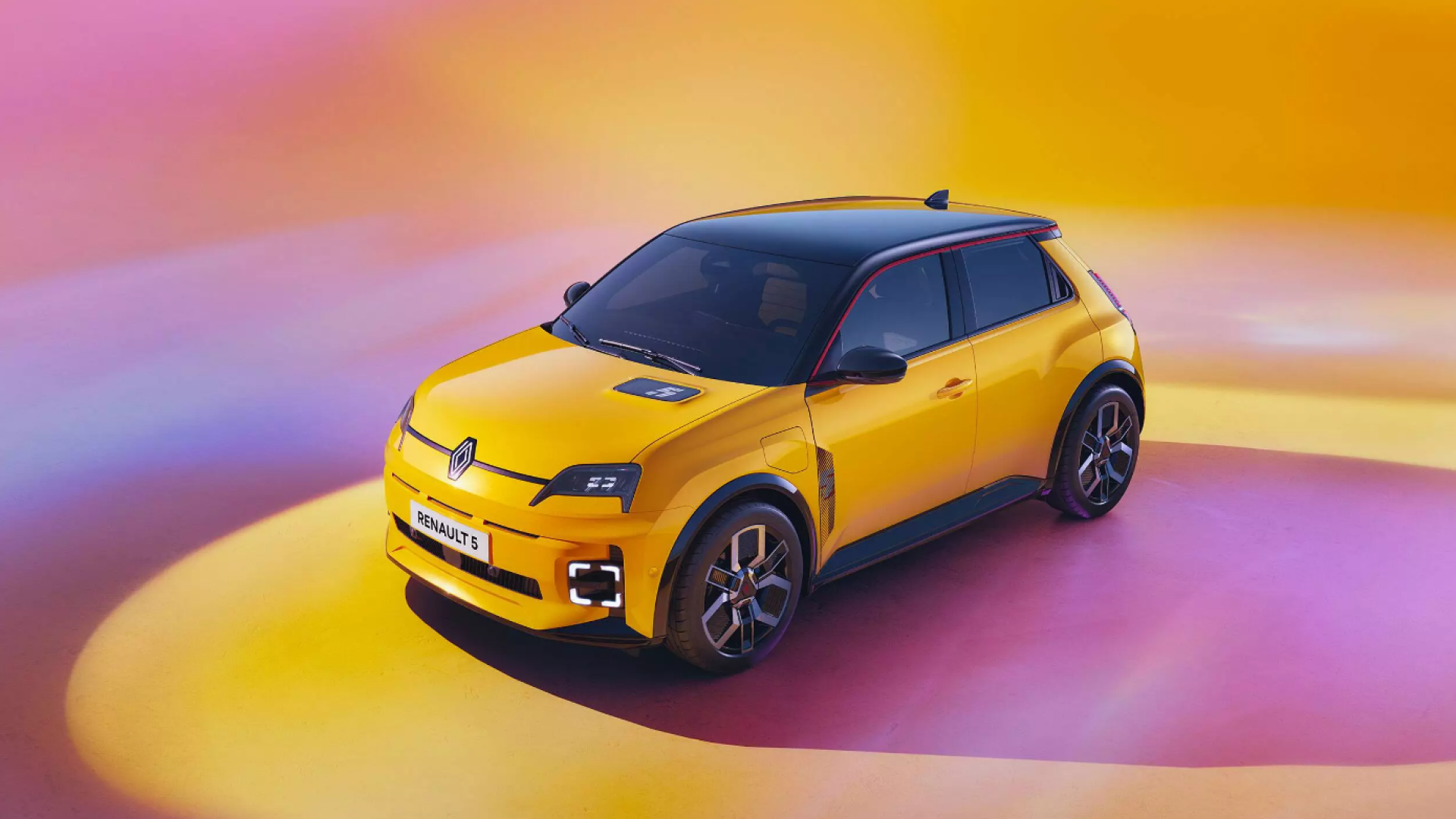 Renault 5 E-Tech Hits UK Roads