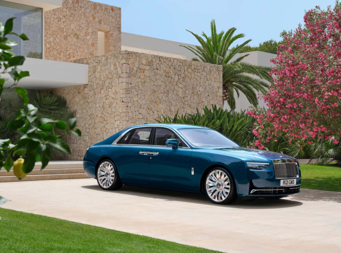 2025 Rolls-Royce Ghost Series II: A Masterpiece of Luxury and Innovation