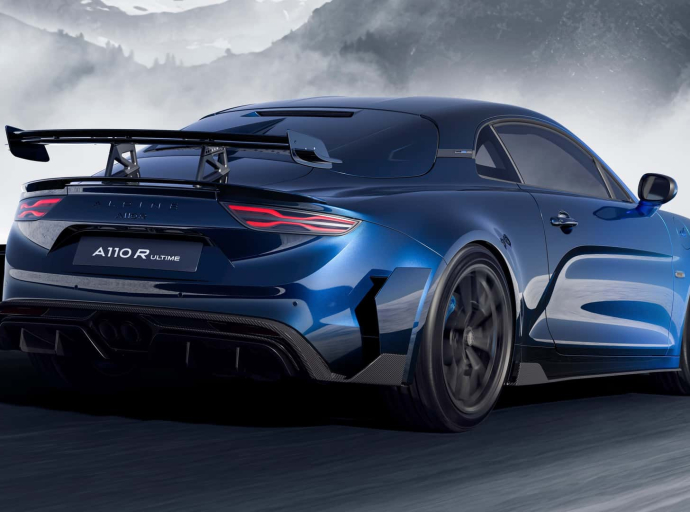 New Alpine A110 R Ultime Unveiled at Paris Motor Show